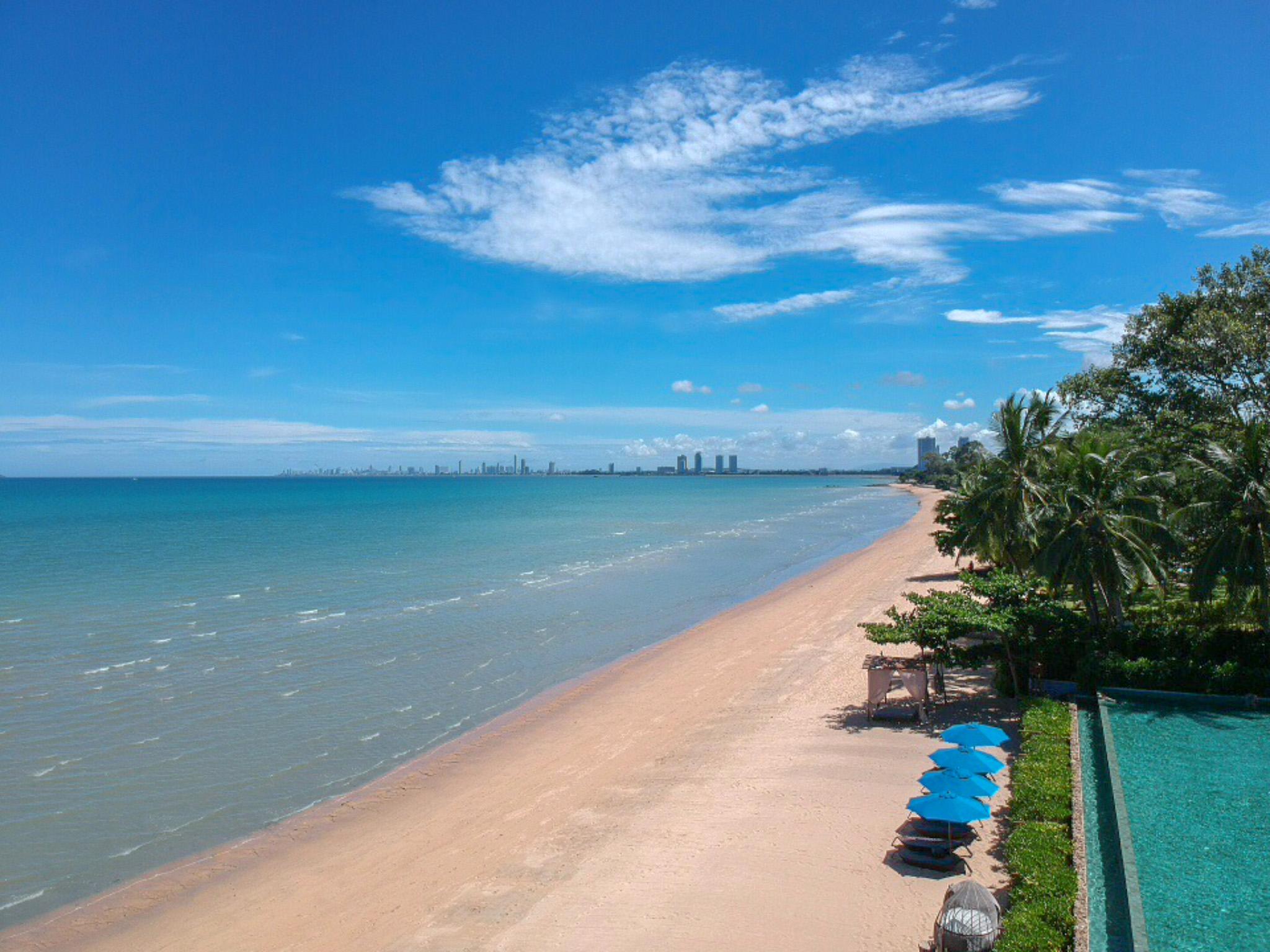 Hotel U Pattaya Na Chom Thian Esterno foto